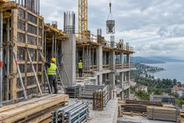 Betonarme yapı ve kalıp imalatını gösteren temsili şantiye